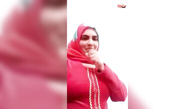 Pakistani Woman Playing with Big Boobs and